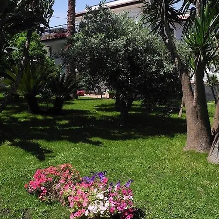 Apartment Marigre House Stazzo